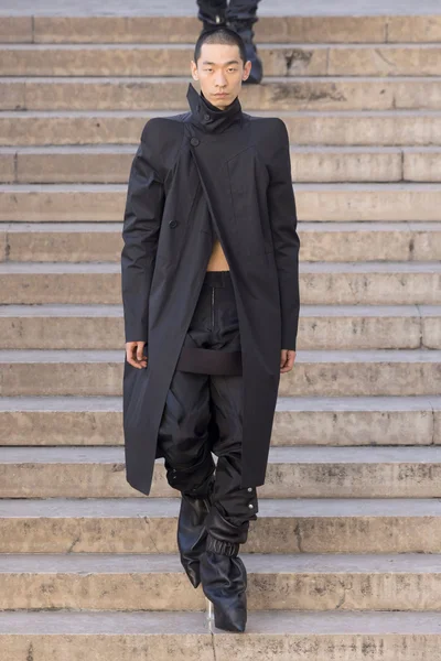 Look 5